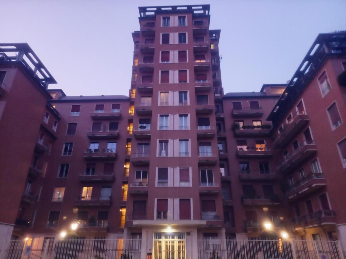 Bilocale 7 Piano Balcone Vista Skyline Apartment Milan Bagian luar foto