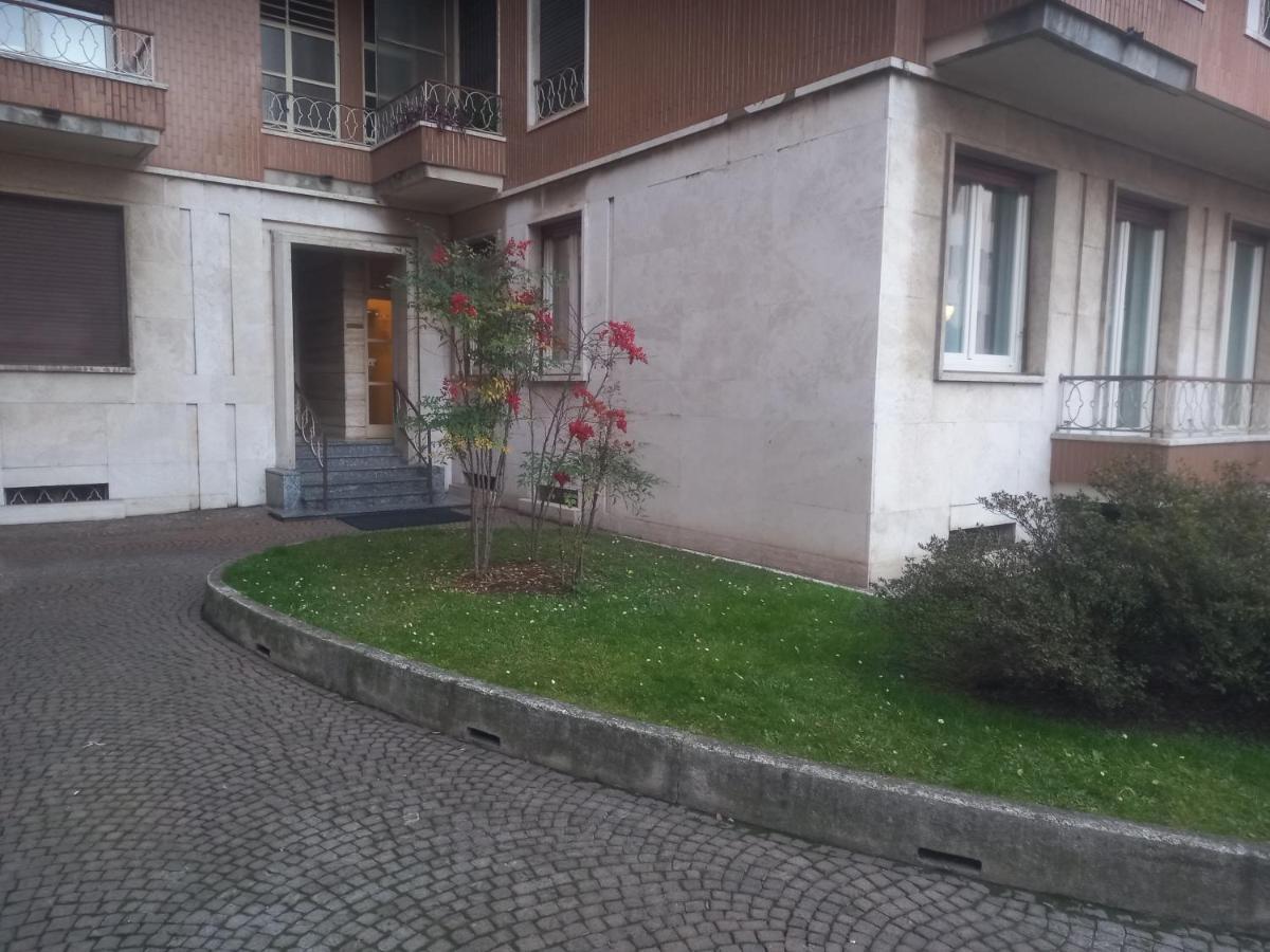 Bilocale 7 Piano Balcone Vista Skyline Apartment Milan Bagian luar foto